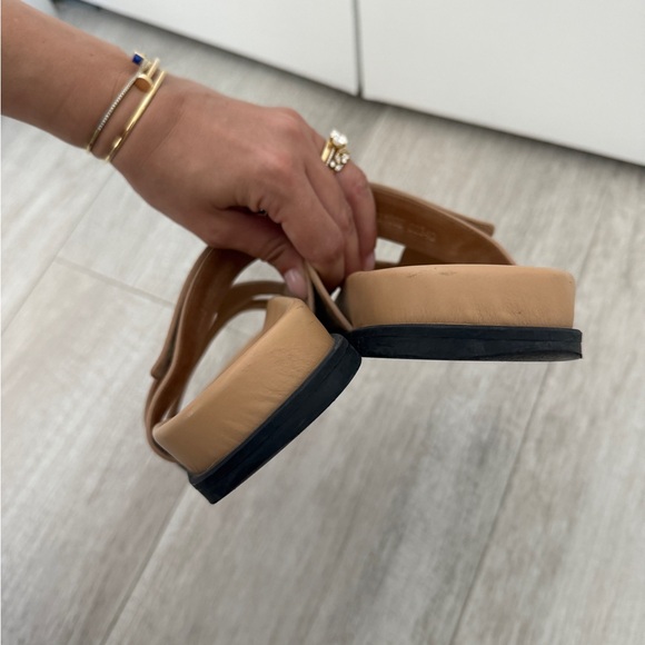 Hermès Women's Chypre Neutral Beige Sandals Suede Sz 39 - Picture 9 of 12